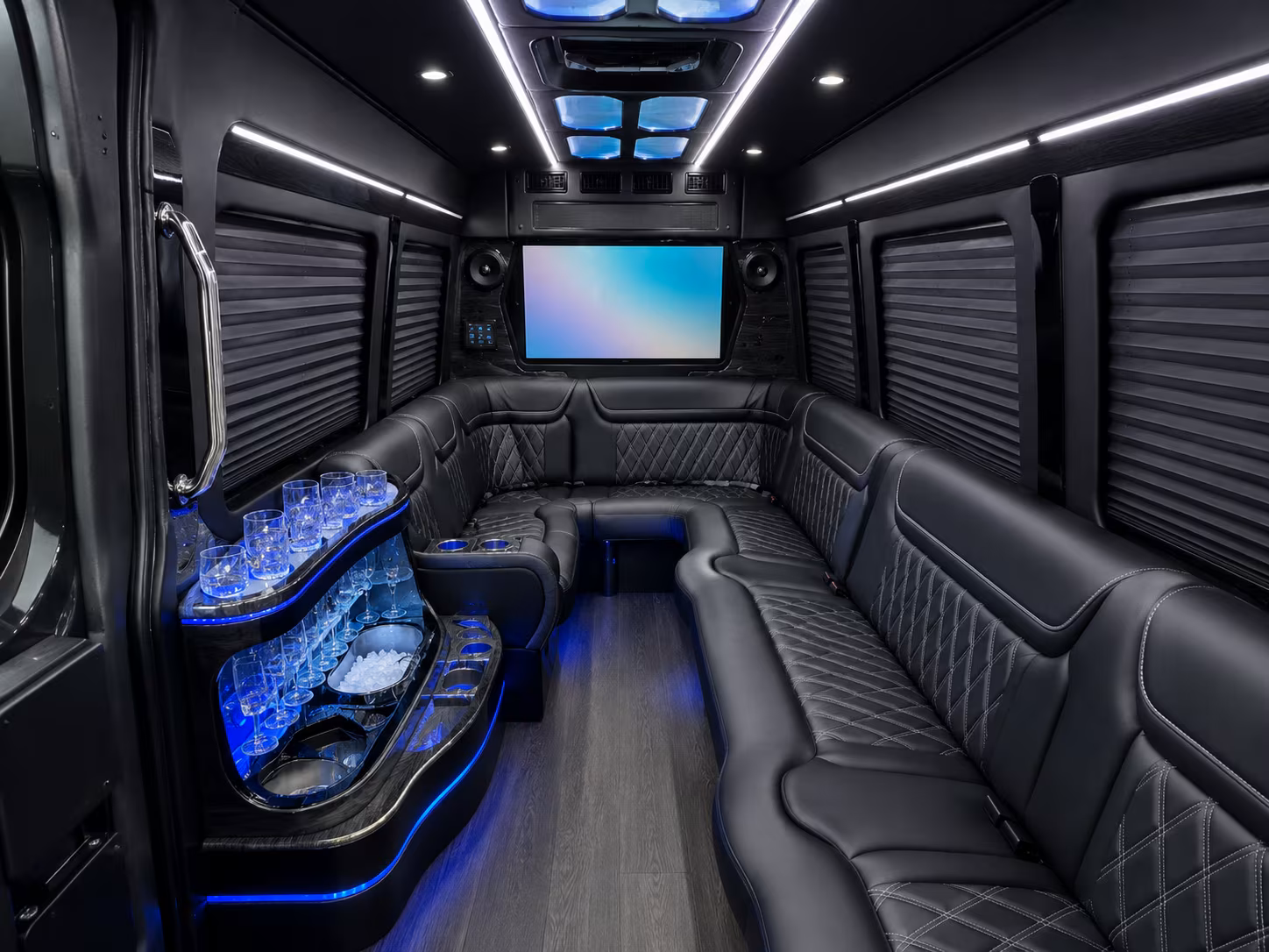airport bus rentals during wm phoenix open barrett jackson and cactus league season