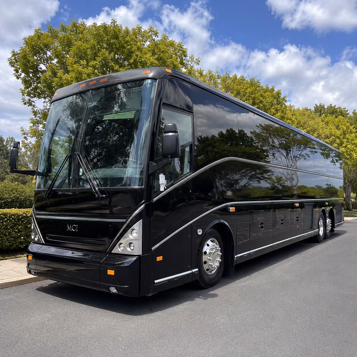 charter bus pickups for groups flying into phoenix mesa gateway airport aza