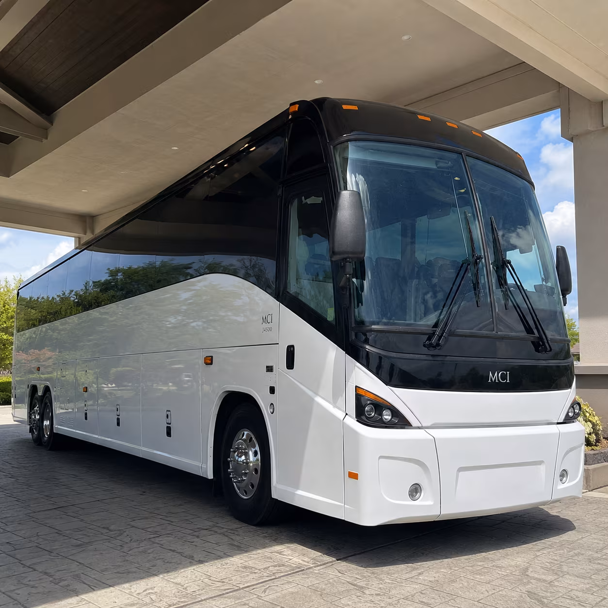 charter buses to country thunder arizona and westworld of scottsdale