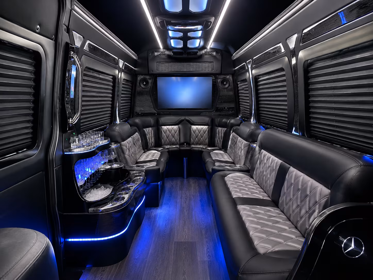 employee shuttle buses to mayo clinic and honorhealth scottsdale campuses