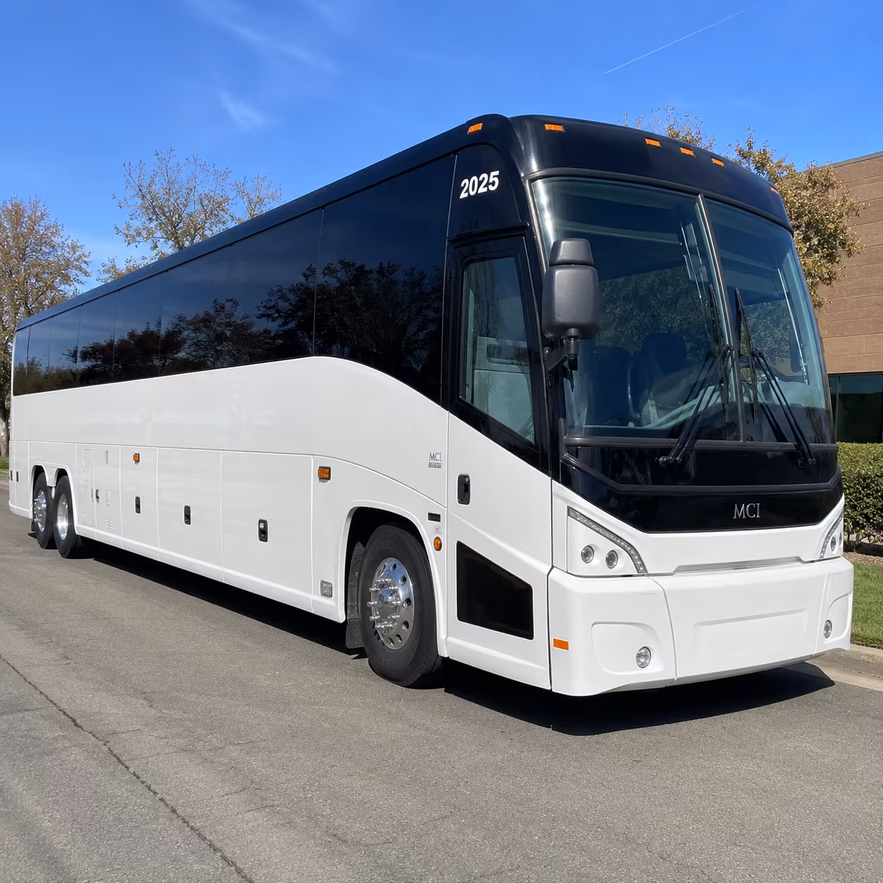 hotel to meeting shuttle buses along the scottsdale road corridor