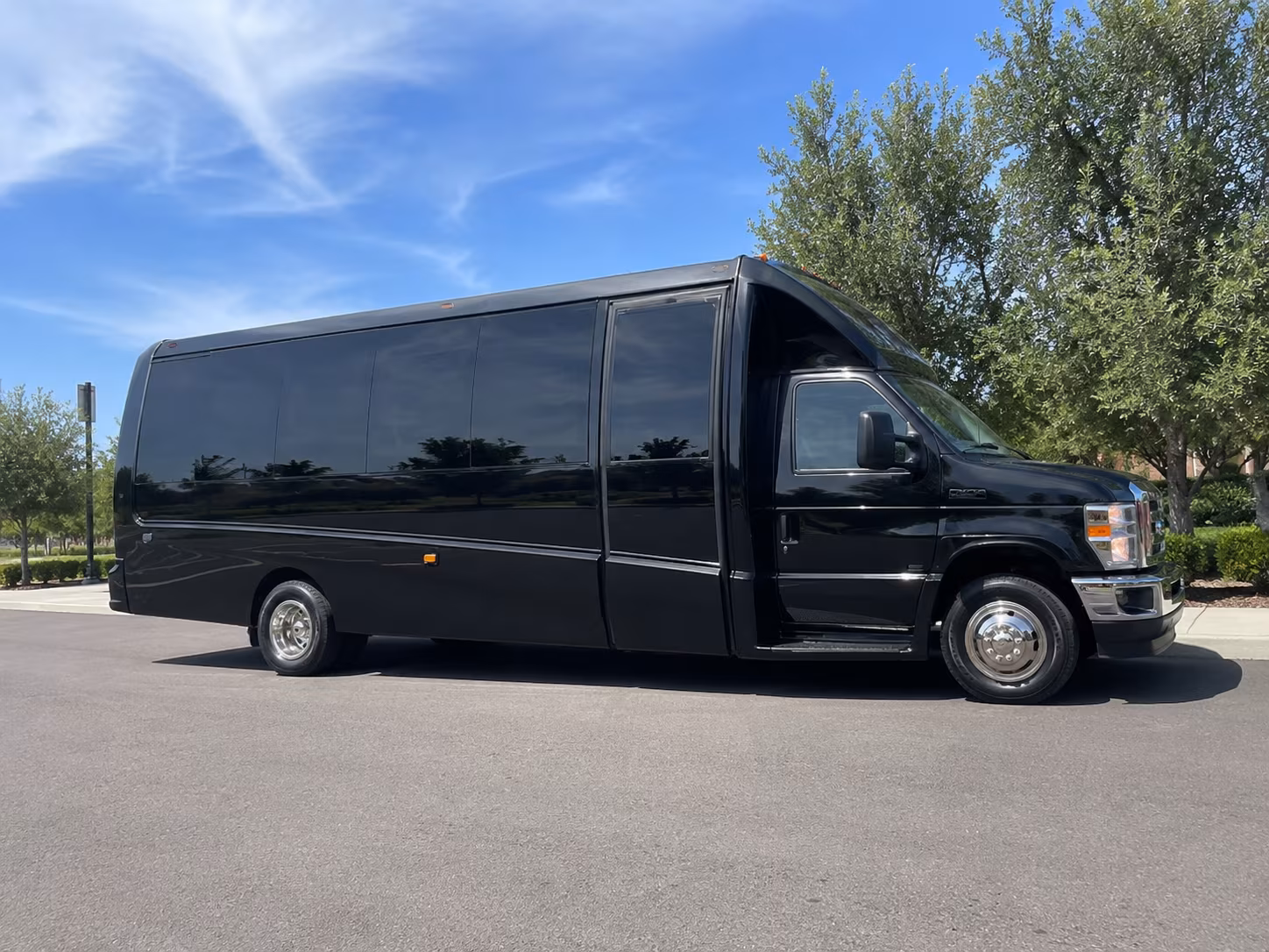 minibuses for mountain venue weddings at sanctuary and el chorro