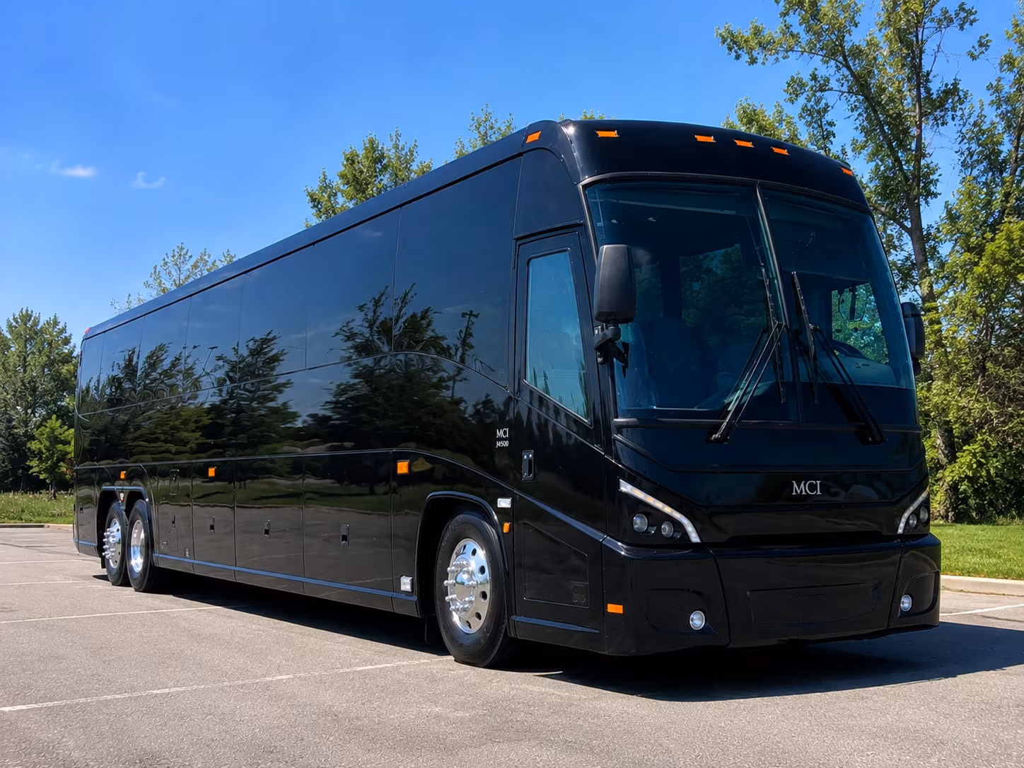 scottsdale to sedona charter bus rentals for group day trips and retreats